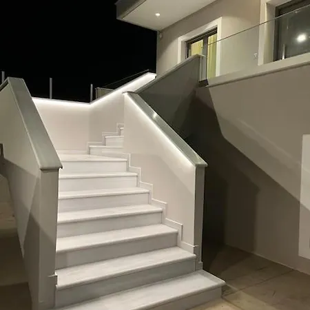 Luxury Family Near *