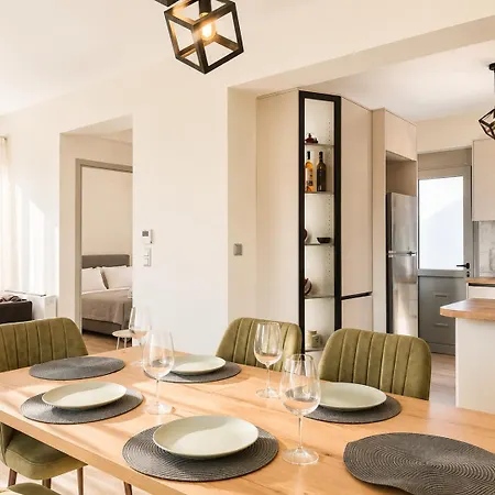 Luxury Family Near *