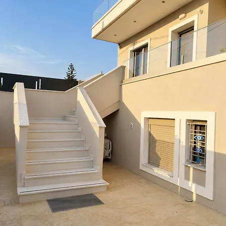 Luxury Family Near *